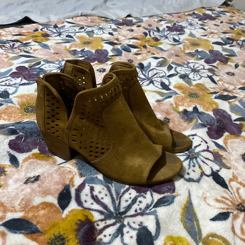 Used size 7 shoes open toe